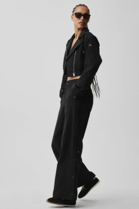 Mid-Rise Cosmopolitan Snap Byxor – svart