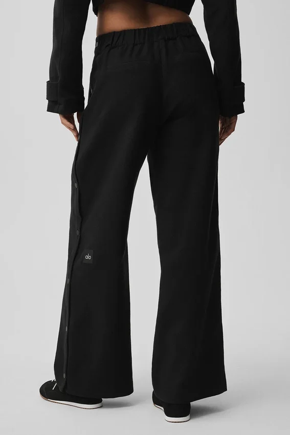 Mid-Rise Cosmopolitan Snap Byxor – svart