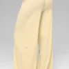 Mid-Rise Dreamlight Straight Byxor – Candlelight Yellow