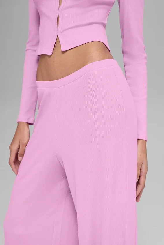 Mid-Rise Dreamlight Straight Byxor – Candy Heart Pink
