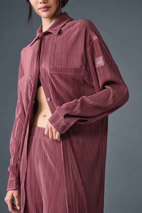 Mikroplisserad skjortklänning – burgundy truffle