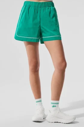 Motivate Track Shorts – Grankrön/Vit