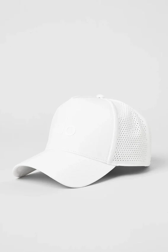 Performance District Trucker Hat – Vit