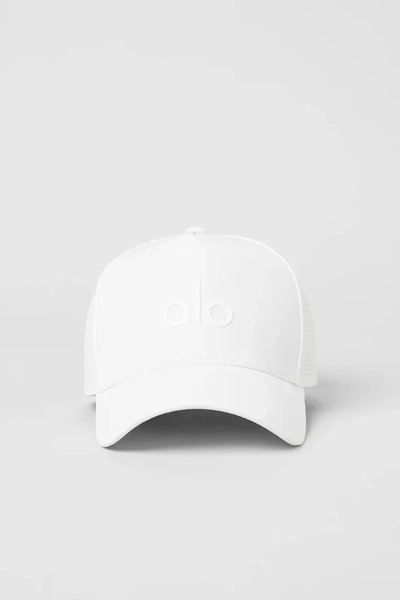 Performance District Trucker Hat – Vit
