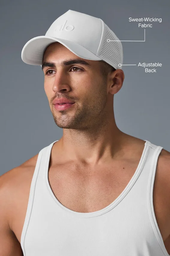 Performance District Trucker Hat – Vit
