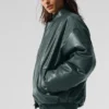 Premier-bomberjacka i konstläder – Charcoal Green