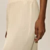 Radiance-byxor i sidenblandning med High-Waist – Sandy Beige