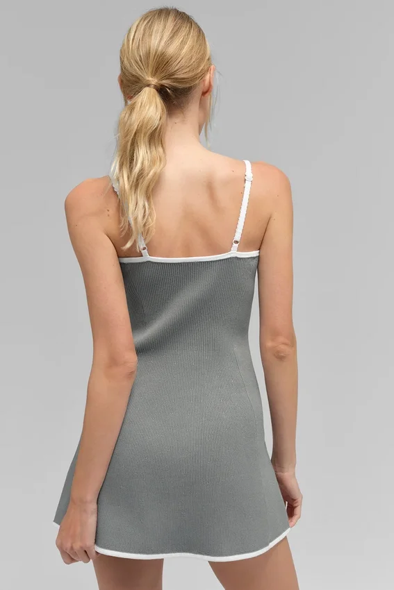 Ribbad stickat Highline-klänning – Lunar Grey/White