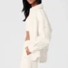 Ribbad velour-shacket ”Mountain Side” – elfenben