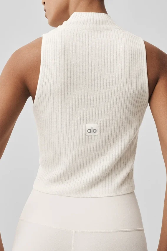 Ärmlös topp i stickat Unwind-material – Ivory