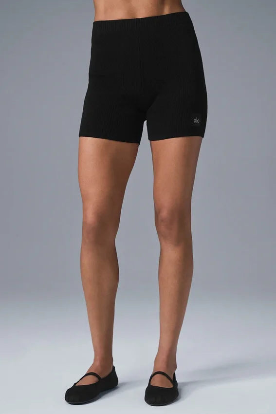 Scholar Knit High-Waist Short – Svart