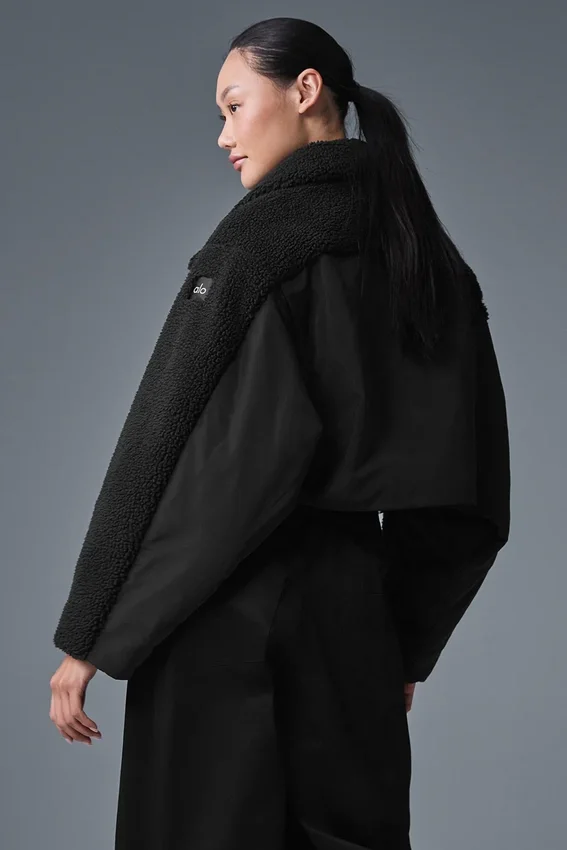 Sherpa Cozy Escape Puffer – Black/Black