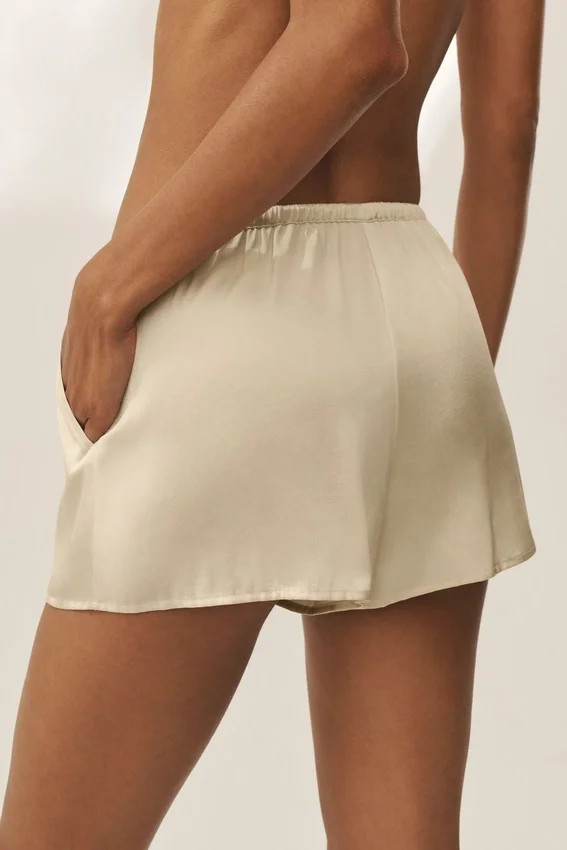 Silk Blend Radiance Shorts – Sandy Beige