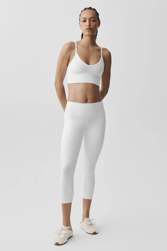 Sömlös modal-bralette med ribbad struktur – Delight – Vit
