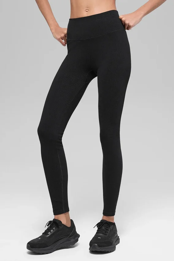 Sömlösa High-Waist-leggings med tvåfärgad ribbning – Svarta