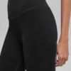 Sömlösa High-Waist-leggings med tvåfärgad ribbning – Svarta