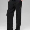 Snuggle Up-tröja och High-Waist-byxor med vida ben – Svart