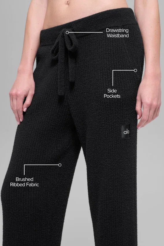 Snuggle Up-tröja och High-Waist-byxor med vida ben – Svart
