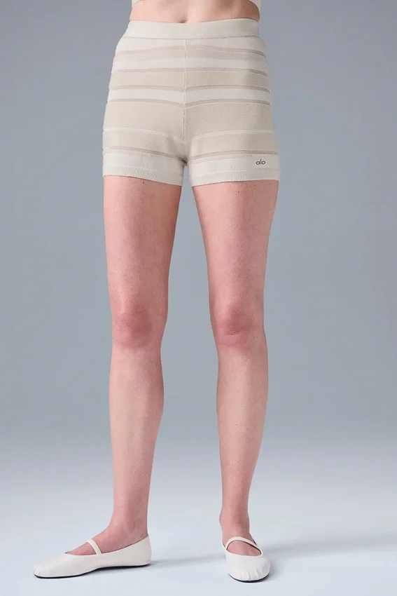 Sport Play High-Waist stickade shorts – elfenben/alabaster