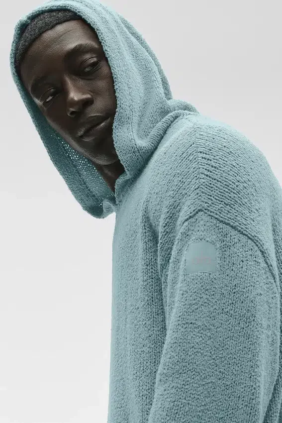 Strickad huvtröja med struktur – Desert Sage