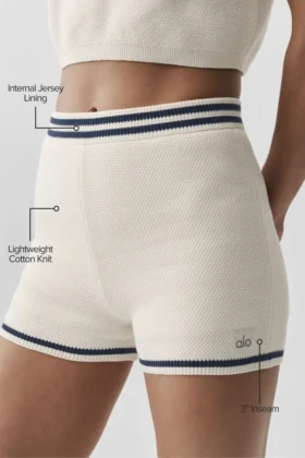 Tennis Club Stickat Hot Short – Elfenben/Marinblå
