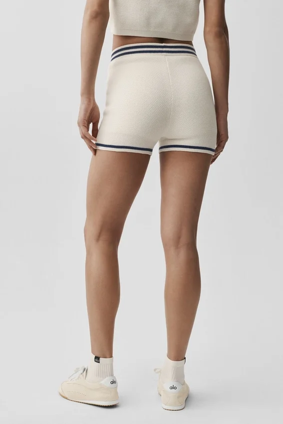 Tennis Club Stickat Hot Short – Elfenben/Marinblå