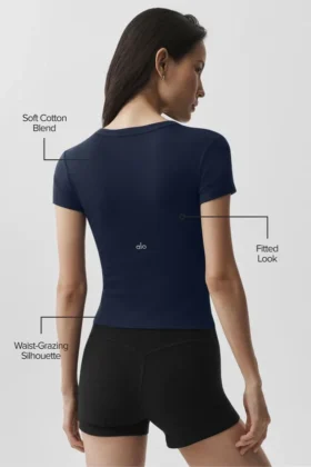 Timeless Tee – marinblå