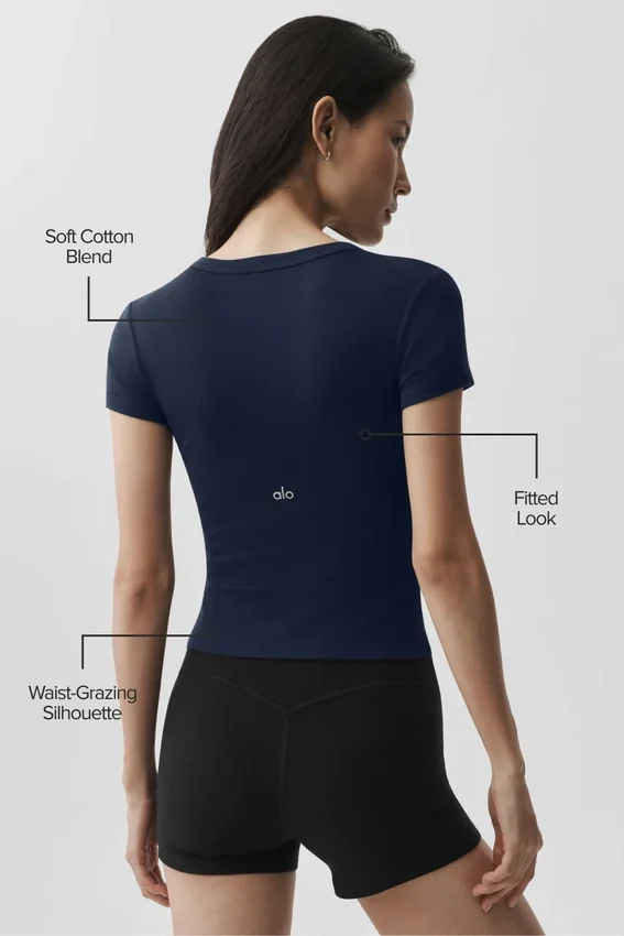 Timeless Tee – marinblå