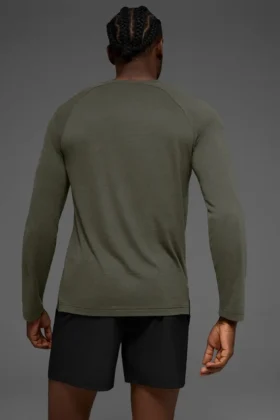 Triumph långärmad T-shirt – Stealth Green