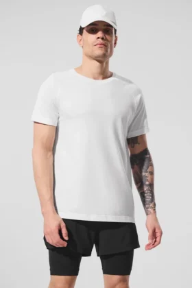 Triumph T-shirt med rund hals | Yogatröjor och linnen för män