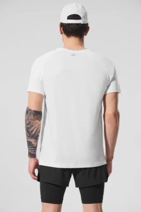 Triumph T-shirt med rund hals | Yogatröjor och linnen för män