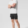 Triumph T-shirt med rund hals | Yogatröjor och linnen för män