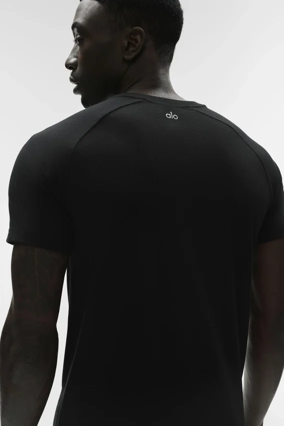 Triumph T-shirt med rund hals | Yogatröjor och linnen för män