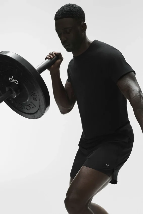 Triumph T-shirt med rund hals | Yogatröjor och linnen för män
