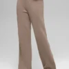 Ull- och kashmirbyxor med High-Waist-design och vida ben i New Class-serien – Chai Latte