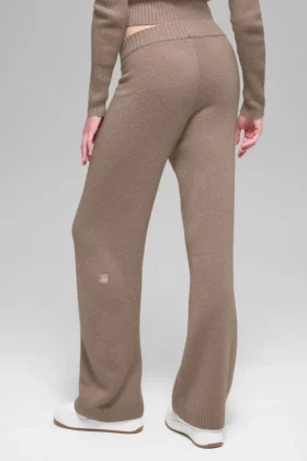 Ull- och kashmirbyxor med High-Waist-design och vida ben i New Class-serien – Chai Latte
