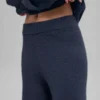 Ull- och kashmirbyxor med High-Waist och vida ben – New Class – marinblå