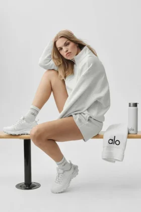 Unisex halvhöga Throwback-strumpor – vit melerad/grå