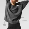 Unisex-stickat i ull och kashmir, New Class, rund hals – platinagrå