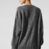 Unisex-stickat i ull och kashmir, New Class, rund hals – platinagrå