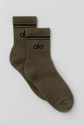 Unisex-strumpor i halvhög modell i retro-stil – olivträd/svart