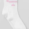 Unisex-strumpor i halvhög modell i retrostil – Vit/Candy Heart-rosa