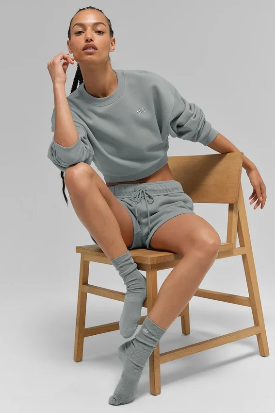 Unisex-strumpor med halvhög krage i diskret design – Lunar Grey