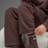 Unisex-strumpor med halvhög krage i retrostil – Brownstone/vit