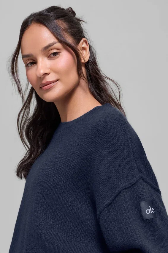 Unisex-tröja i ull och kashmir, New Class, rund hals – marinblå
