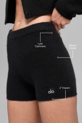 Wool Cashmere Ribbed Noble Shorts – Svart